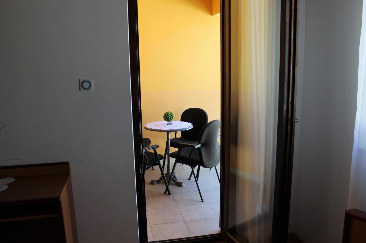 Apartment Benten Drvenik  Extérieur photo